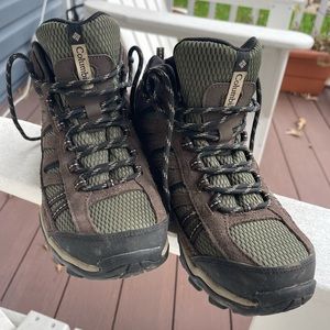 Men’s Columbia boots (worn once) size 7.5